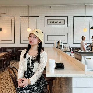 Tatte Bakery Cafe We...