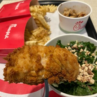 Chick-fil-A的烤鸡肉🥗Kale...