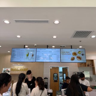 McKinney 的多乐之日开业了！店里...