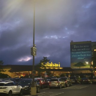 Kalahari Resorts & C...