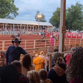 第一次现场看美国 Rodeo 🤠...