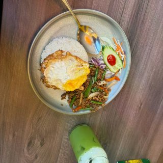 莱斯特一年原住民推荐美食૧(●´৺`●)...
