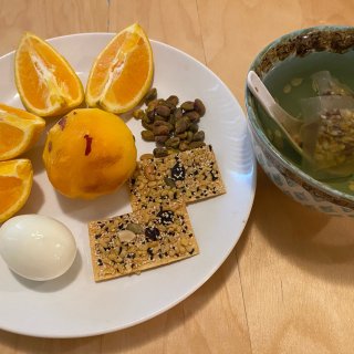 健康午餐😁有机94044黄桃🍑加州橙子🍊...