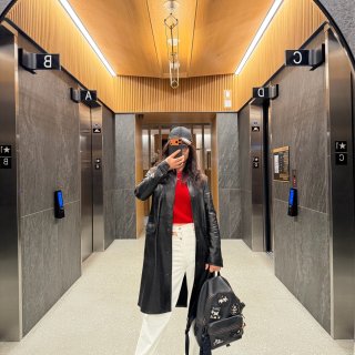 LV Get Ready Cap S00 - Women - Accessories | LOUIS VUITTON ®,Tomas Maier,Stuart Weitzman 斯图尔特·韦茨曼,Coach 蔻驰,AGOLDE,Joie 巧儿宜