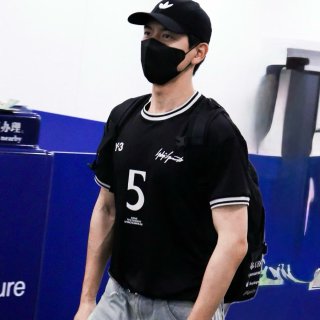 穿阿迪辦大事！李現美加墨世界盃開球，真球...