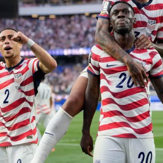 美国队🇺🇸提前包邮32强🏆原来足球也能这...