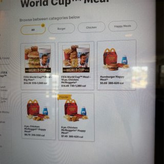 今天去麦当劳直接被“世界杯模式”包围了⚽...