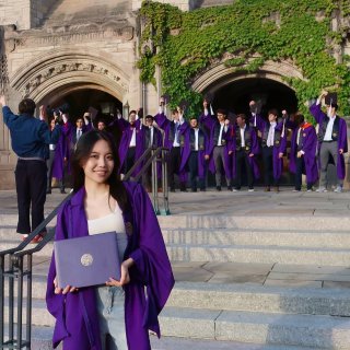 恭喜这位亚女成功拿下Top10学位...