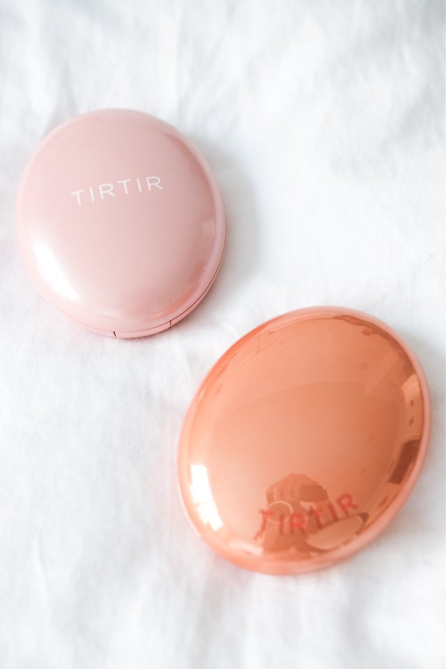 TIRTIR粉色vs橙色气垫怎么选...
