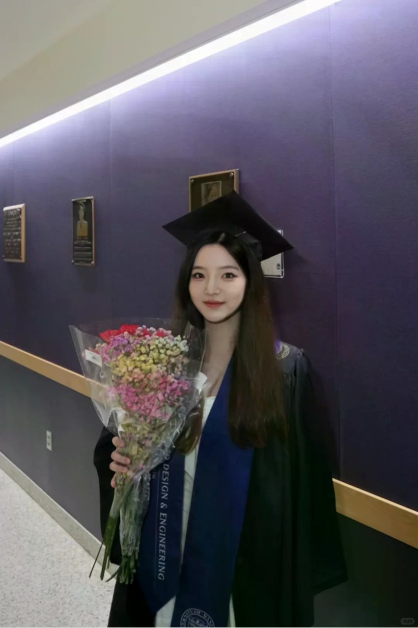 UW🎓💜 我毕业啦！...