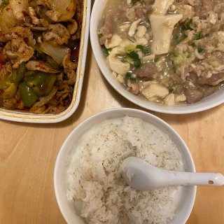 四川口味的盐煎肉😁配豆花肥牛...