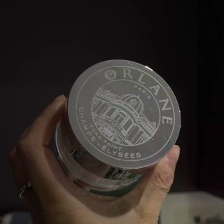 今夏终于找到不和底妆打架的贵妇面霜🩶🤍...