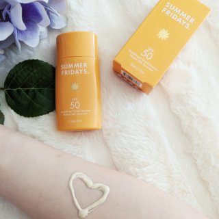 Summer Fridays SPF50...
