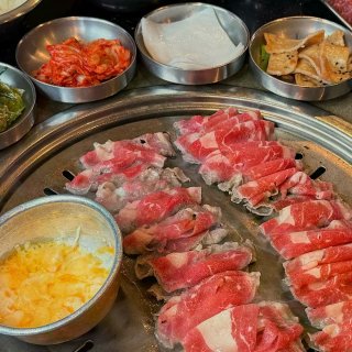 🇺🇸洛杉矶爆火韩国明星同款韩式烤肉店🥩！...