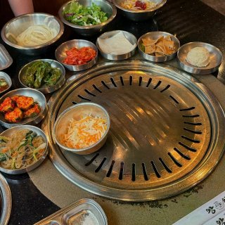 🇺🇸洛杉矶爆火韩国明星同款韩式烤肉店🥩！...