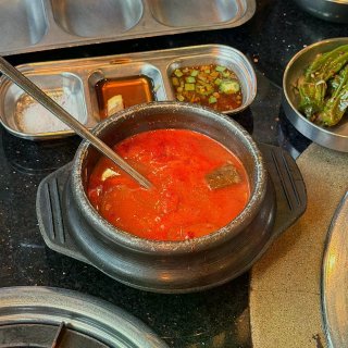 🇺🇸洛杉矶爆火韩国明星同款韩式烤肉店🥩！...