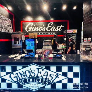 芝加哥老字号Gino‘s east -深...