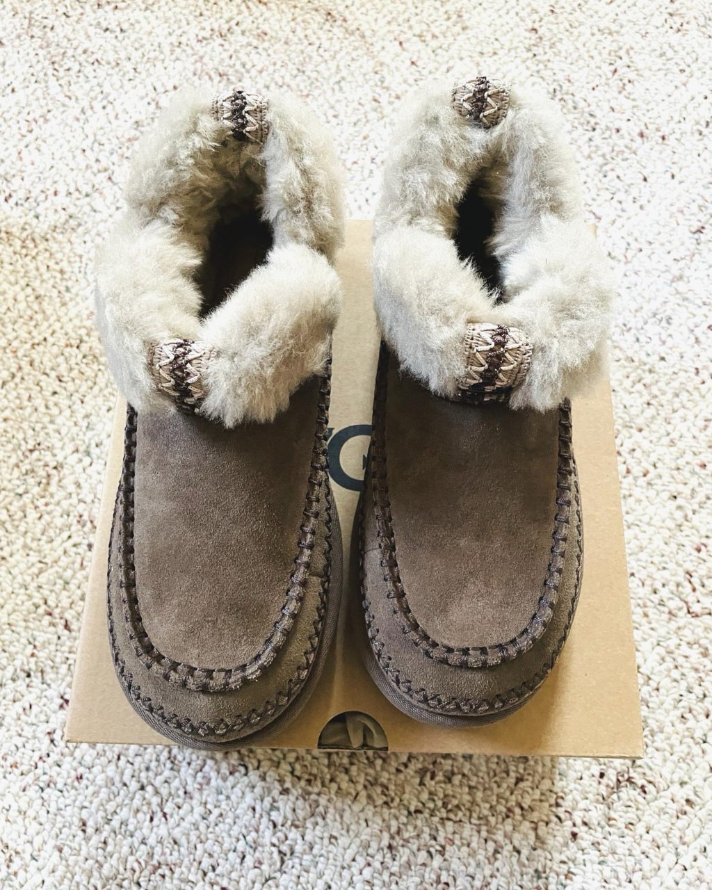 UGG Alpine真不太好穿脱…但我还...