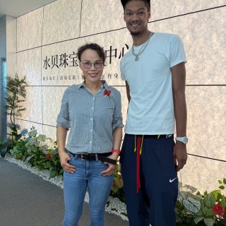 武汉六渡桥买黄金，居然偶遇前湖人球员Al...