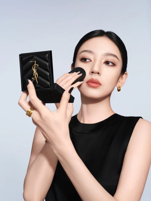YSL大白饼丨细腻柔焦 定补随行_1_YSL圣罗兰美妆_来自小红书网页版.jpg