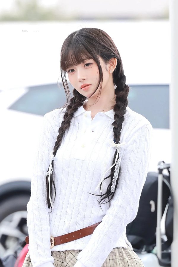 Cable-Knit Polo 毛衣