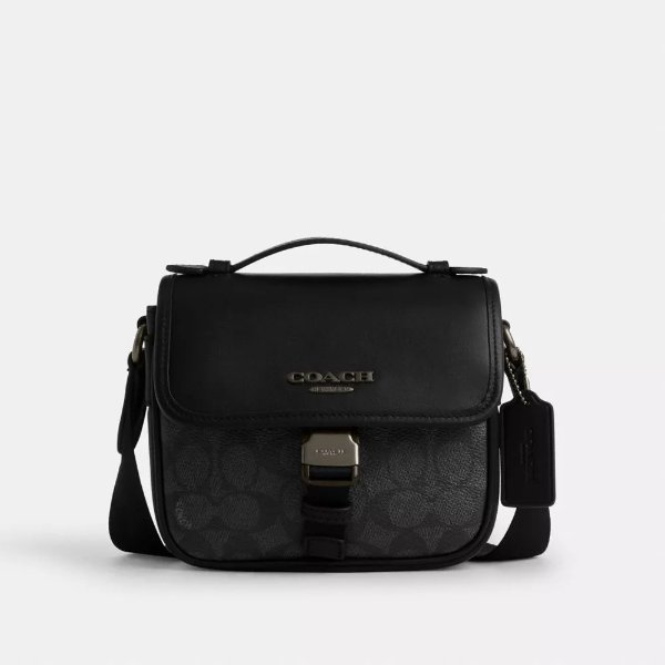 COACH OUTLET Signature帆布斜挎包