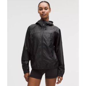 lululemon 轻薄防晒可收纳夹克