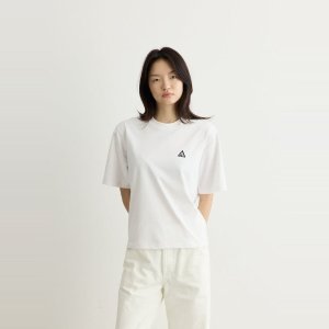 短袖T恤 $40