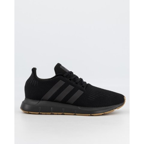 adidas Swift Run 1.0 女鞋 黑色