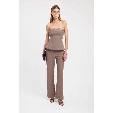 Ariel 蕾丝无肩上衣