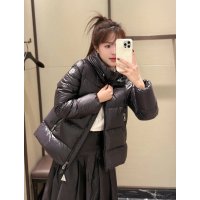 Serittes 连帽羽绒夹克