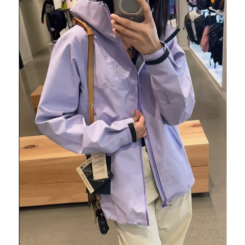 Beta 女款夹克