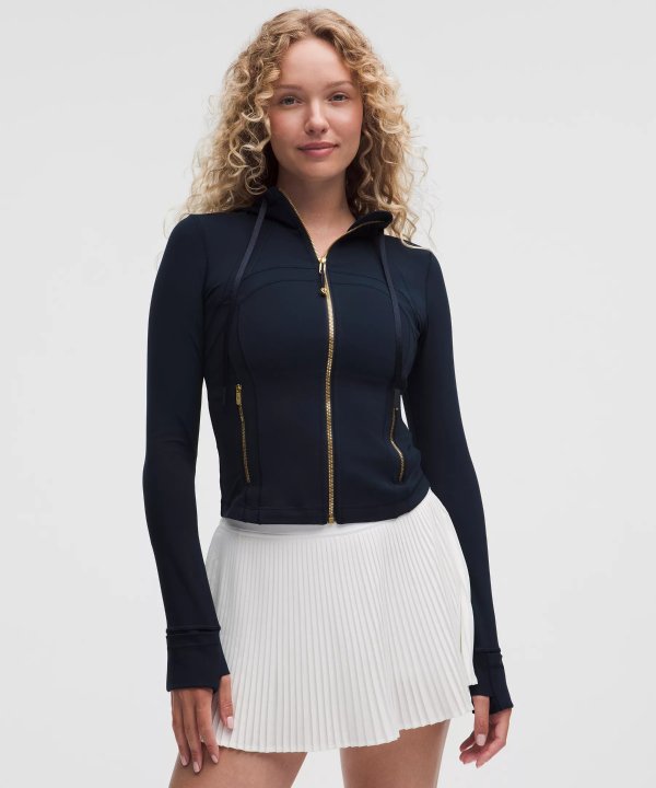 lululemon Nulu 短款连帽夹克
