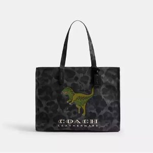 Coach能放下电脑Coach Rexy迷彩托特包