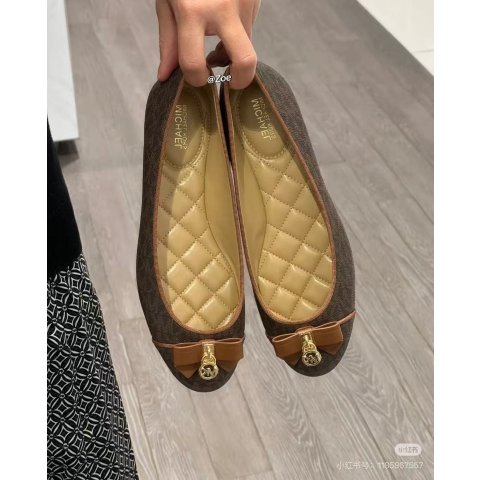 Savannah Signature徽标芭蕾平底鞋