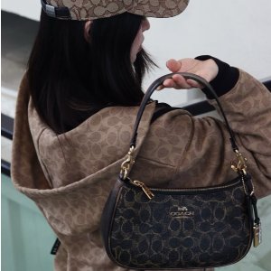 3折起！黑金马鞍包$196(原$490)