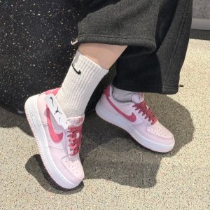  Air Force 1 07 女款运动鞋