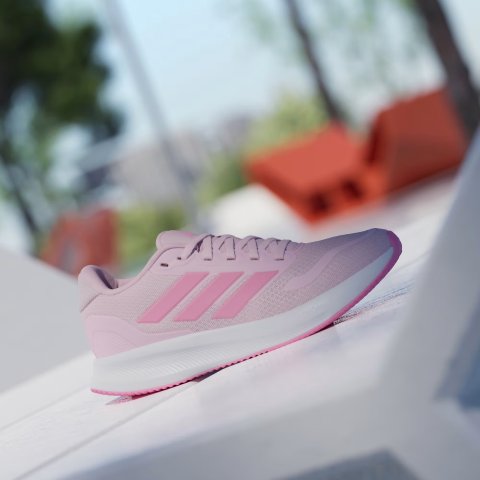 adidas姐妹们能穿，成人款没有粉色Runfalcon 5 儿童运动鞋