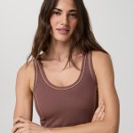 vuori clothing 女装区 运动休闲新风尚