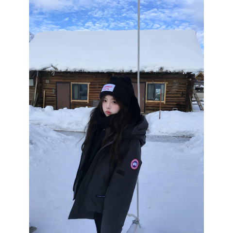 Expedition 羽绒服 黑色