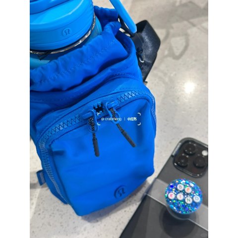 lululemon 水瓶斜挎包 2升
