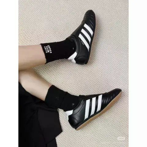  Taekwondo 黑色运动鞋