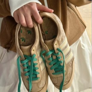 3折起+叠8.5折 薄底复古鞋€55
