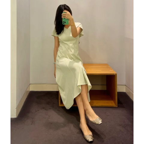 连衣裙 浅绿色荷叶边