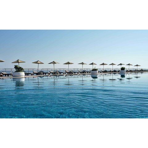 lastminute The Royal Blue Resort & Spa 4晚含早餐