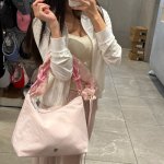 lululemon 夏日多巴胺配色小包🩵奶呼呼淀粉蓝腰包€43