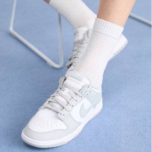 NikeDUNK RETRO 低帮白色运动鞋