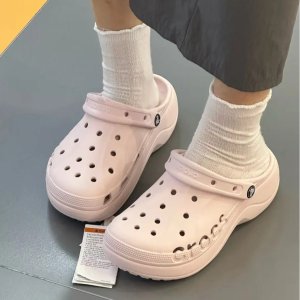  Crush Clog 时尚拖鞋
