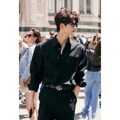 Gucci双G银扣皮带Gucci GG标志皮革腰带 黑色