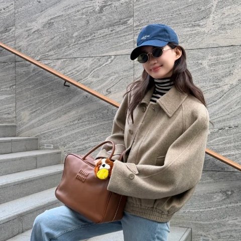 Miu MiuMiu Miu Beau Softy 皮革手提包 米色